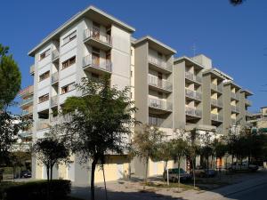 Two- bedroom flat with sea view in Bibione