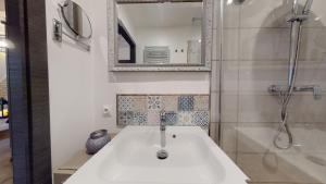 Appartements LE NID DE L'ILL, Magnifique Duplex Cosy Petite France : photos des chambres
