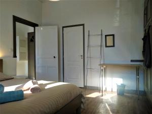 Appartements Sublime et spacieux logement - Beau quartier Le Cours Foucault - 4 couchages - Places de stationnements gratuites - Balcon et vue sur Parc arbore - 5 min a pied de l'hypercentre Montauban : photos des chambres