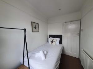 Mackie House by Cliftonvalley Apartments