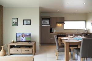 Villa 2 chambres au bord du lac de lEau dHeure