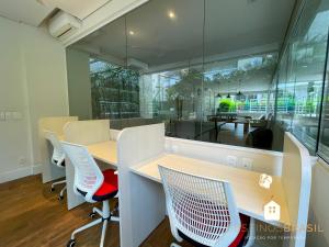 Apt Novíssimo em Riviera com Piscina Aquecida e Serviço de Praia