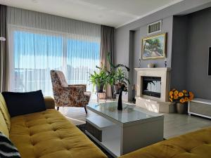 Luxury Apartment Pape