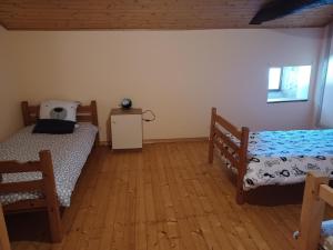 Honeysuckle Cottage at Gites de la Vienne