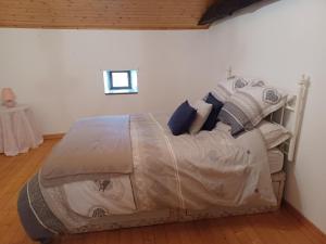 Honeysuckle Cottage at Gites de la Vienne