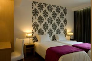 Double or Twin Room with Extra Bed room in Hotel Genesis