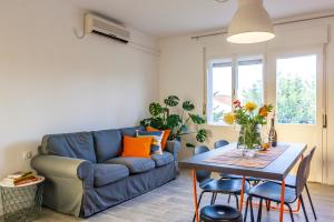 Angelinas garden place, max 6 persons, near Pula