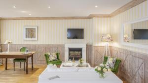 Suite room in Hotel & Restaurant Sonne