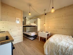 Superbe studio refait à neuf et tout équipé avec parking