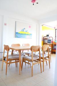 Hotel Casa Mandarine , Amazing Private Rooms w Balcony, Rooftop, Hammocks, AC, SmarTV, 100mbs!