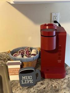 The Yellow Door 3-bedroom downtown near VT&RU