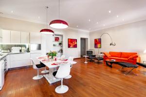 Appartements Market Square 2 bedrooms 2 baths AC private garage : photos des chambres