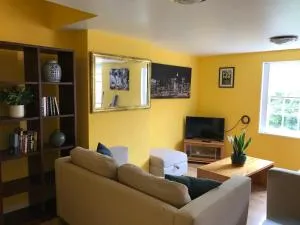 Entire Loddon Apartment - Hales