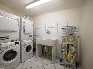 Duplex raffiné à Courchevel 1850 avec cheminée et parking privé - FR-1-575-15