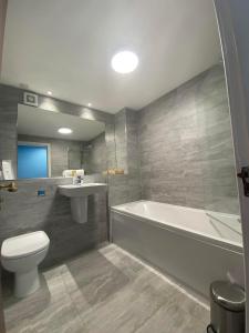 Double Room with Lake View room in Achray House