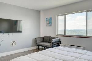 Newly Renovated 1 Bedroom Apartment near Downtown