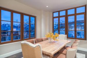 Villas at Cortina Penthouse 10 by Alpine Lodging Telluride