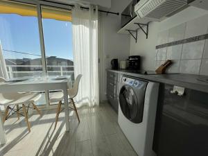 Appartements Appartement La Rochelle, 1 piece, 4 personnes - FR-1-246-642 : photos des chambres