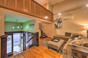 Updated Apartment in Historic Dtwn Marshall!