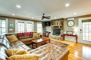 Georgia Home on Lake Sinclair with Private Dock - Meriwether