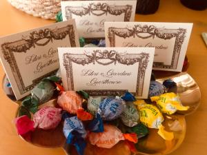 Appartamento con terrazza e posto auto Libri e Giardini