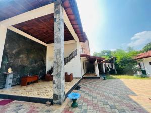 Yala Visit Villa