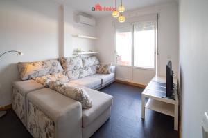 El Anfitrión - Paleobull Castillo