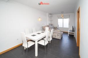 El Anfitrión - Paleobull Castillo