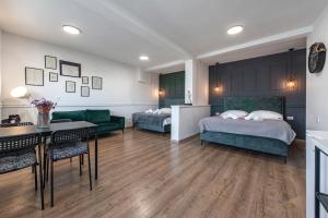 Guest house AllineedDubrovnik Choose between Double room or penthouse or studio apartments FREE PARK 