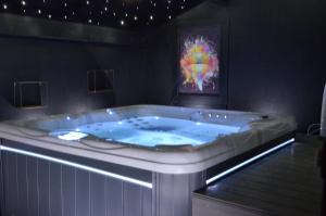 Gîte romantique avec SPA cœur à corps 44