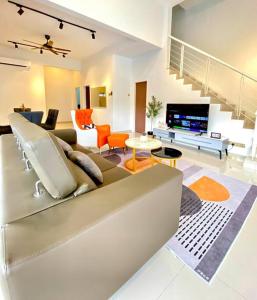 Kuala Selangor Modern Homestay with Pool 20pax