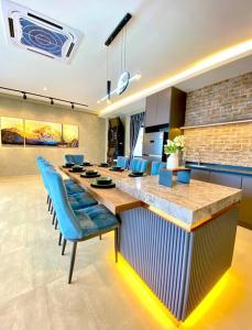 Kuala Selangor Modern Homestay with Pool 20pax