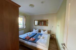 Ferienwohnung OTTOSIN mit Terrasse und Garten