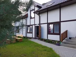 Sosnowa zagroda - noclegi - Smołdziński Las