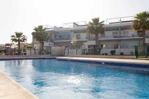 Bungalow Pink Oasis - Winter by the Sea