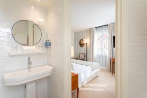 Hotels Hotel Le Saint Christophe : photos des chambres