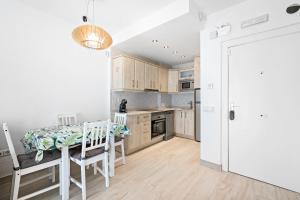 Sea View Benal Beach Apartment - Self Check-In - Benalmádena Costa Near Marina