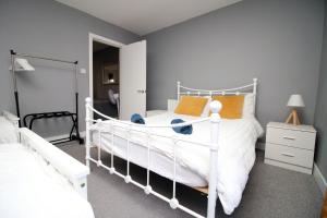 Cosy 2 Bed Flat 1 in Bridgend