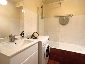 T1 Bis 35m² avec Terrasse Exposée SudEst et Parking Privé - FR-1-555-80