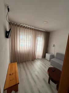 Zulla Nazaré`s Surf Village