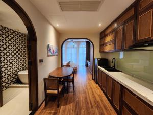 Suite có ban công (Suite with Balcony)