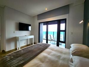 1908 Oceans Apartment - by Stay in Umhlanga