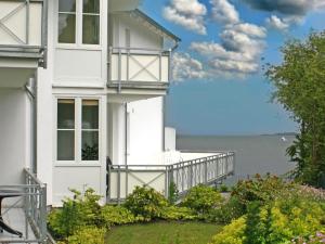 Villa Vilmblick - Wohnung 05 mit Terrasse und Boddenblick