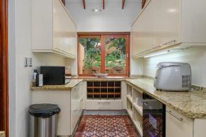 San Lameer Villa 5910 - 4 Bedroom Luxury - 8 pax - San Lameer Rental Agency