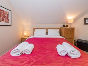 Modern 3 Bedroom with Garden in Reading - Pass the Keys