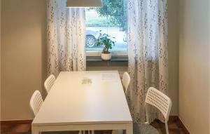 Amazing Apartment In Kvillsfors