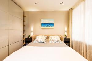Appartements LE MAY AP4338 By Riviera Holiday Homes : photos des chambres