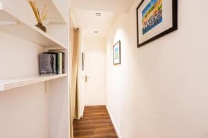 Appartements LE MAY AP4338 By Riviera Holiday Homes : photos des chambres
