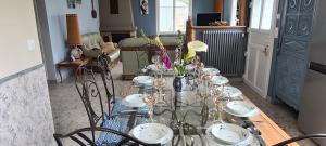 Maisons de vacances Gite 10 personnes dans les Cotes d'Armor proche CARHAIX-PLOUGUER : photos des chambres