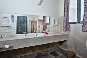 Jacaranda Beach Resort